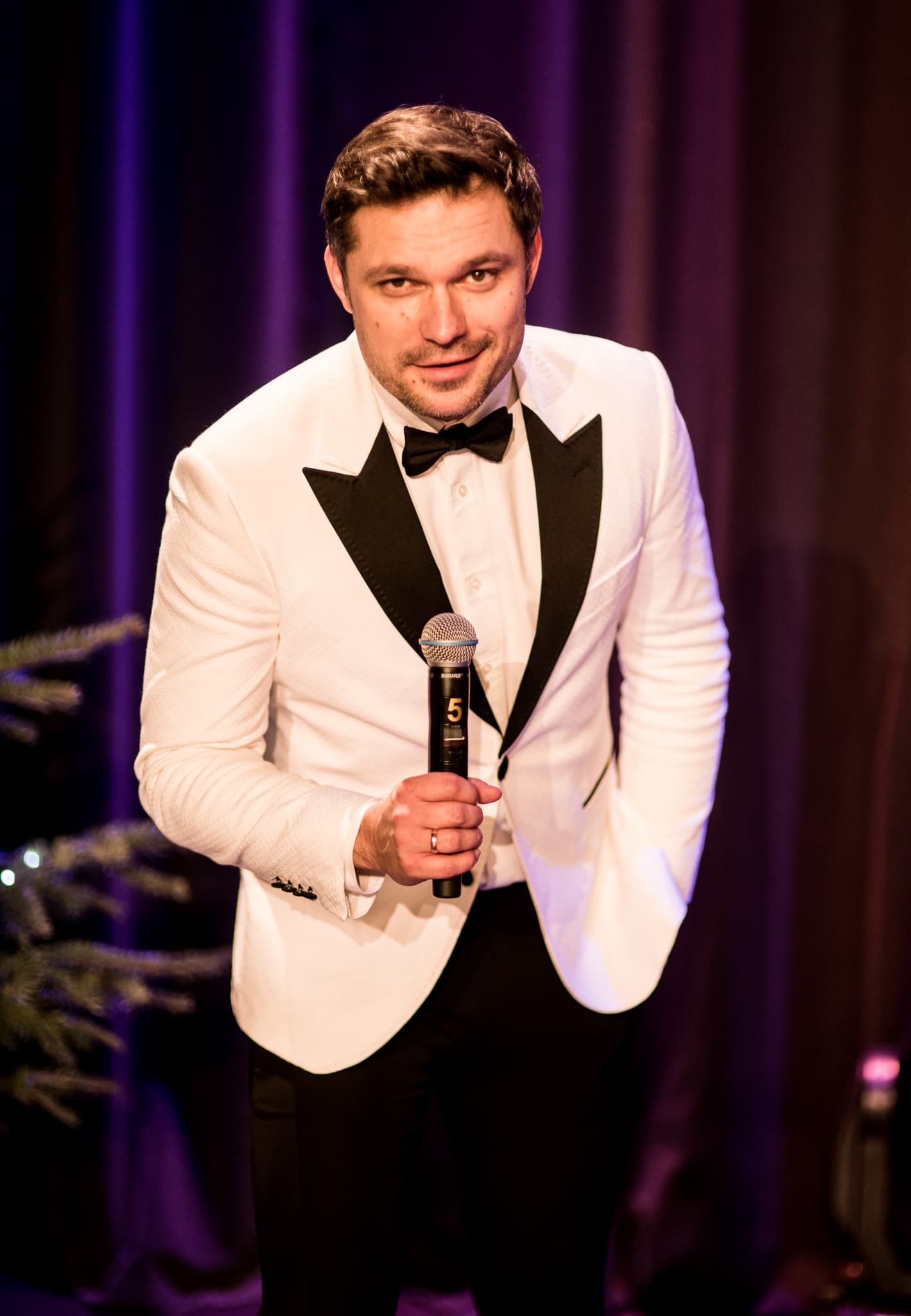 B - KONCERT NA WALENTYNKI LOVE SONGS